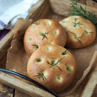 寒い季節のシチューによく合う♪ 簡単手作り「パン」レシピ