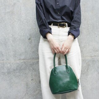 小ぶりで使いやすい！秋冬のお出かけに持ちたい「ミニバッグ」