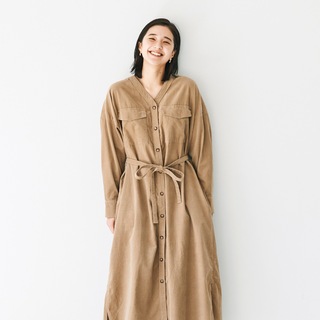 コーデに暖かみをプラス。大人に似合う「コーデュロイ」のお洋服カタログ