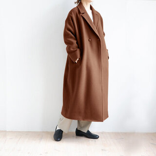 シンプルでおしゃれで暖かい。オンオフ使える「コート」カタログ