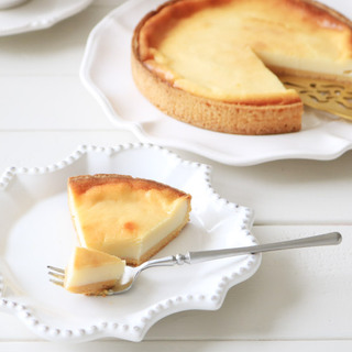 焼いてもレアでもOK！クリーミーな「チーズタルト」レシピ集