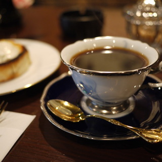 上質な空間と極上のコーヒーを。地元ライターおすすめ、神戸のレトロな純喫茶《7選》