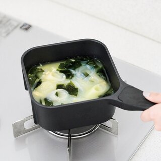 使いやすさは形にあり！【四角いフライパン】でお料理上手