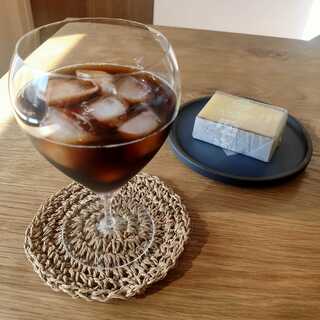 手に取らずにはいられない、魔性のワイングラス