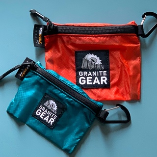 何入れに使う？ちょうどいいハンドサイズのポーチ