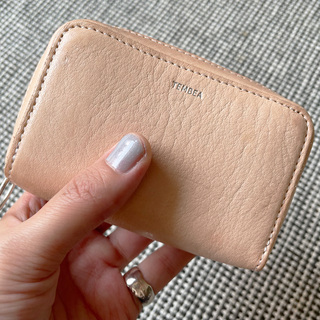 コンパクトなのに収納上手。
ストレスフリーなミニ財布