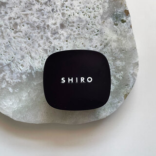 顔がいい塩梅、になる。やりすぎないハイライター