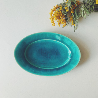 何を盛ってもサマになる。“淡路島ブルー”の素敵なお皿