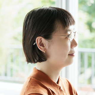 私たち想いの“かけ心地”。ストレスフリーなメガネ見つけました