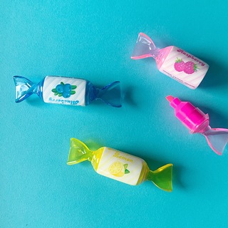 大人も夏休み気分に！
子ども心が蘇る、懐かしいレトロ文房具