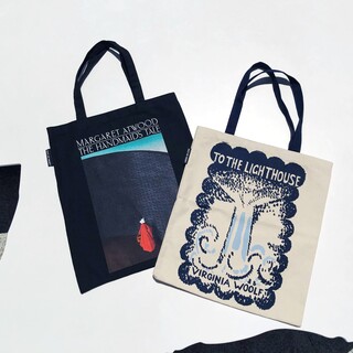 “大好きな一冊”といつでも一緒。
本のトートバッグ