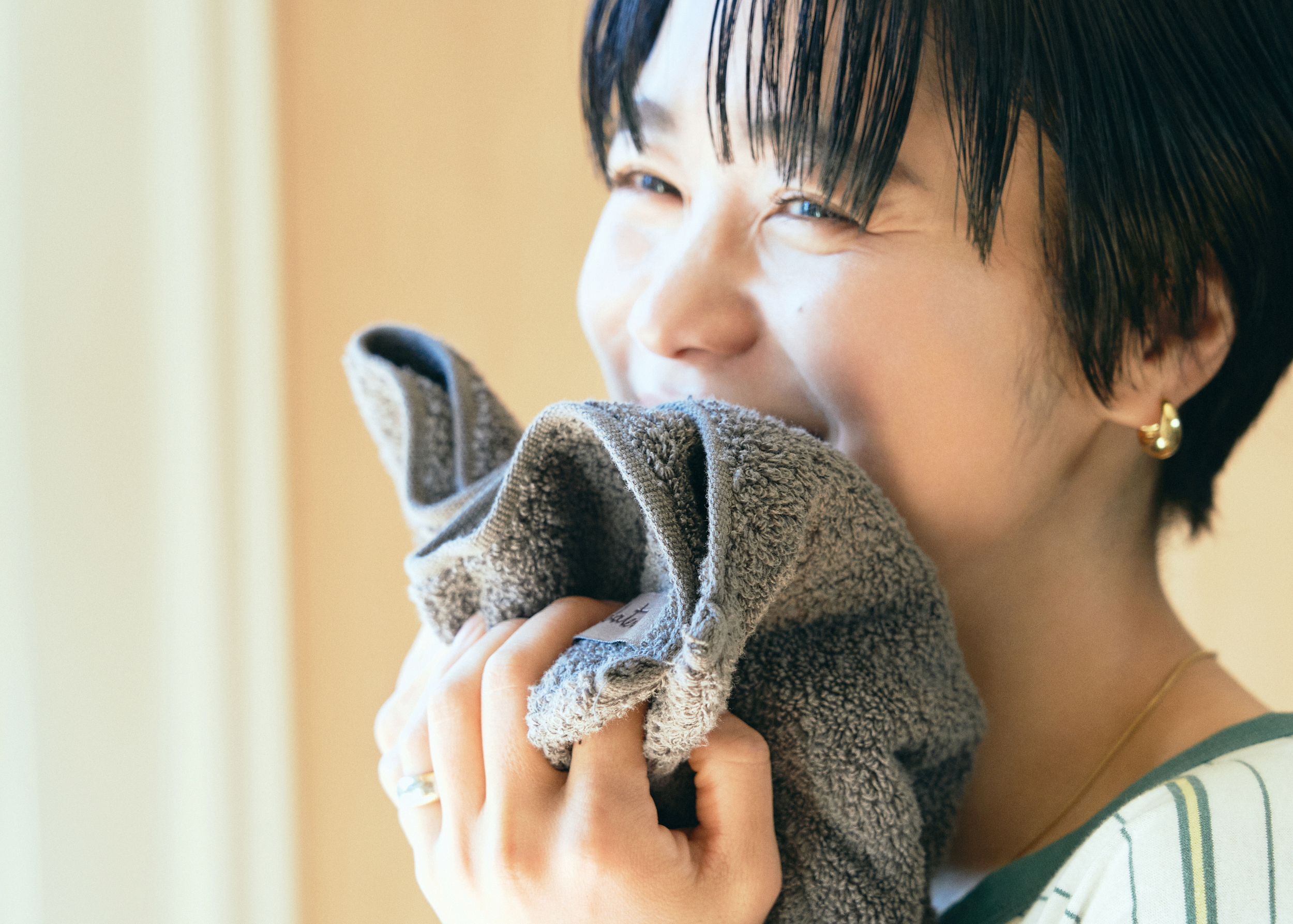 慌ただしい日だからこそ。ふわふわのタオルでホッとして | キナリノ