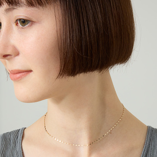 スキンジュエリーがつくる垢ぬけ感！ あるか、ないかで印象歴然