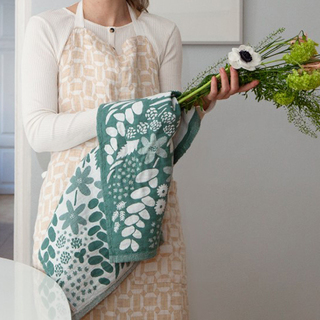 母の日まであと2週間。せっかくなら、ずっと使えて長く愛せるものを贈ろう【母の日ギフト】