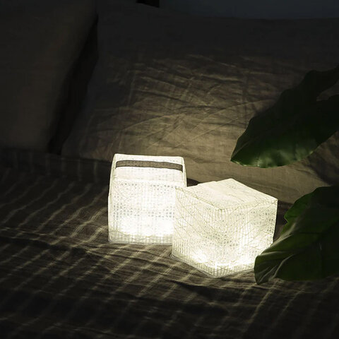 明るい 小型 吊り下げフック 段階調光 連続点灯250時間 4色切替