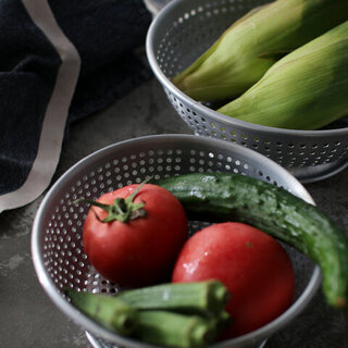 野菜の水切りはどうしてる? ラクラク簡単水切りアイデアとおすすめアイテム