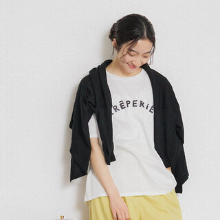 大人に似合う「ロゴTシャツ」選び方＆おしゃれコーデ