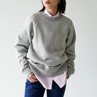 トレーナーをおしゃれに着こなす！色別・大人のコーデ集