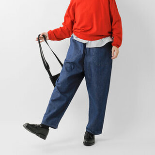 定番をおしゃれに着回す。大人の「デニムパンツ」冬コーデ帖