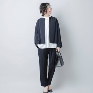 大人女性のノーカラージャケットコーデ特集|フォーマルの着こなしも