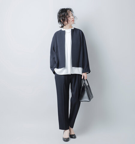 hana*｜THE CASUALのノーカラージャケットを使った