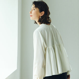 50代からのおしゃれに重宝する、大人ブラウス【88選】