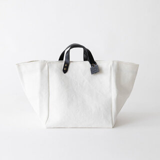 フランス発の「TAMPICO」で、バッグ迷子を卒業！【愛用者がバッグの中身も公開】
