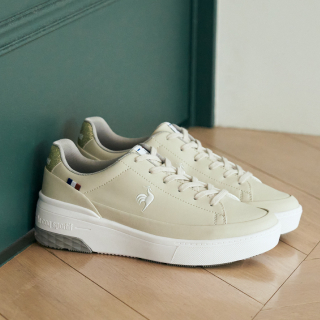 洗練されたデザインと快適な履き心地。天気問わずおしゃれに！大人のスニーカー集