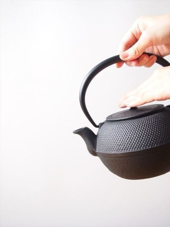 鉄器 急須 伝統工芸 手作り 鉄分補給 鉄瓶　YZS-020 Amazon | OULOVECO 鉄瓶 手作り鉄器 ih対応 急須 直火可 やかん