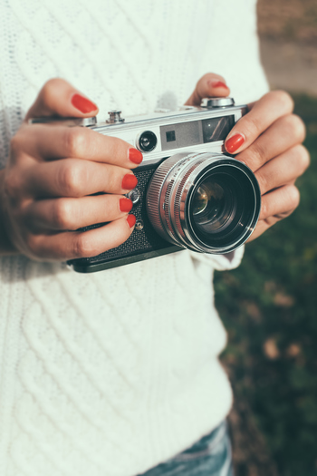 世界中でこれだけ普及した背景には、写真は言葉を介さなくても伝わるものがあるから。インスタグラムの世界では言葉も名前も知らない誰かのアップした写真が、胸に迫る一枚になることがしばしばあります。