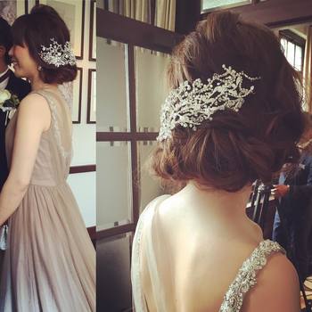 結婚式でのヘアスタイルでもボブ風アレンジは人気。 挙式はロングヘア