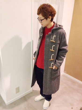 定番アウターをお洒落に 自分らしく ダッフルコート の着こなし術 キナリノ