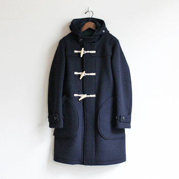 定番アウターをお洒落に 自分らしく ダッフルコート の着こなし術 キナリノ