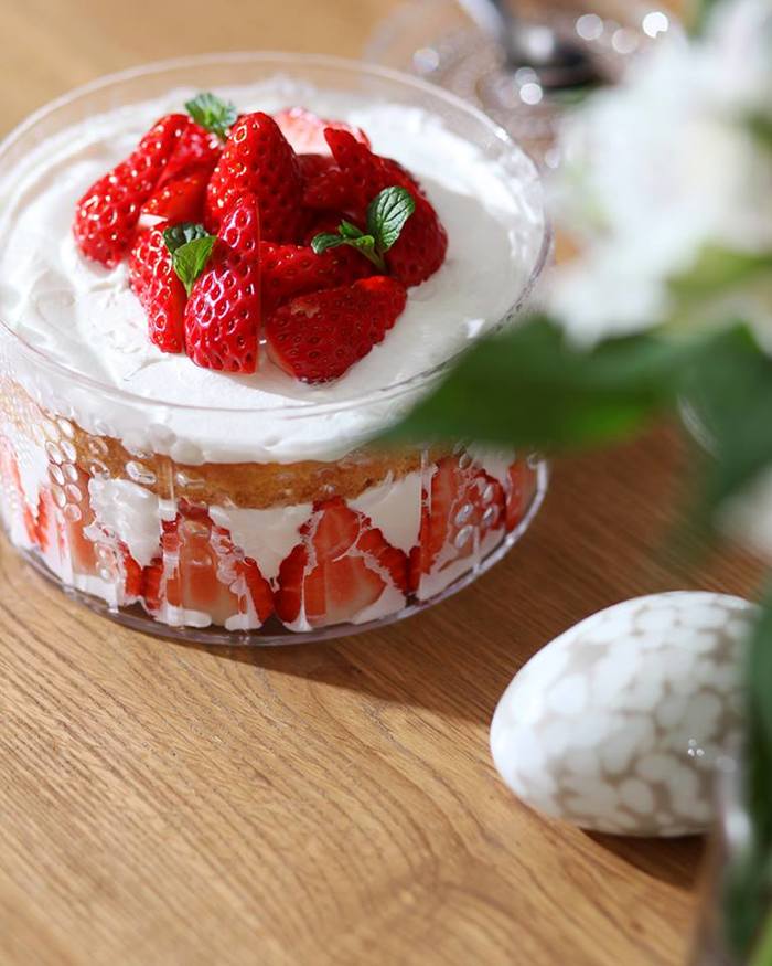 北欧ビンテージの代表格。復刻した「イッタラ／フローラ」を普段使いに