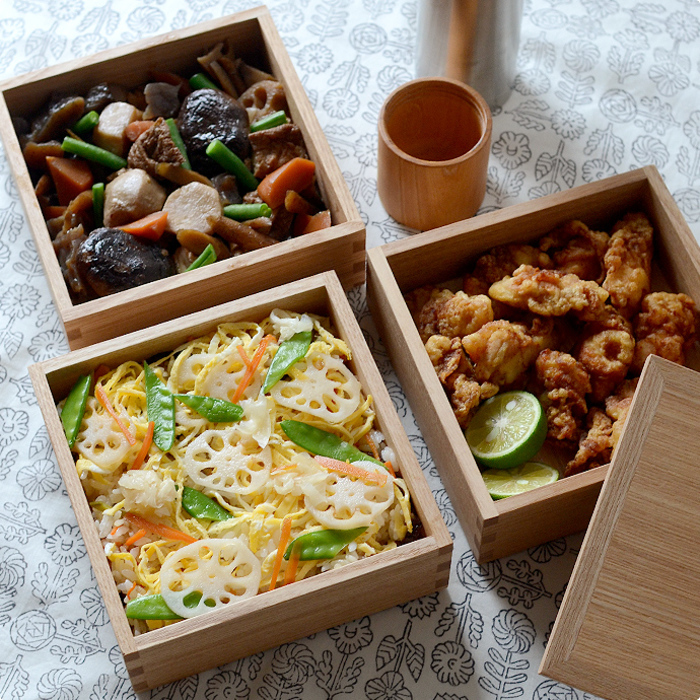 【撤収します】白木屋漆器店　重箱　弁当箱　ぬりもの（未使用） 白木屋漆器店 重箱 弁当箱 ぬりもの（未使用） - メルカリ