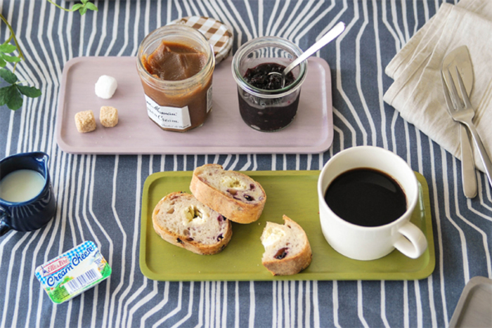 カップとおやつをのせて♪小さなトレーでつくる自分用のカフェセット 