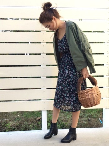 ぐっと秋色に カーキ を柔らかくナチュラルに着こなすコツを学んじゃおう キナリノ