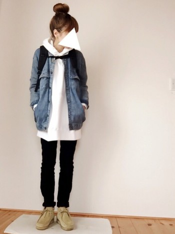 不動の人気アイテム パーカー を着回そう ゆるっと上品に秋のおしゃれを演出 キナリノ