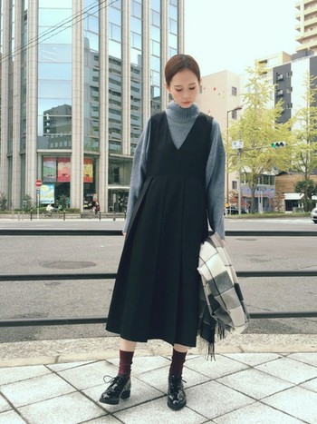 楽チンなのに上品でガーリー ジャンパースカート の秋冬コーディネート集 キナリノ