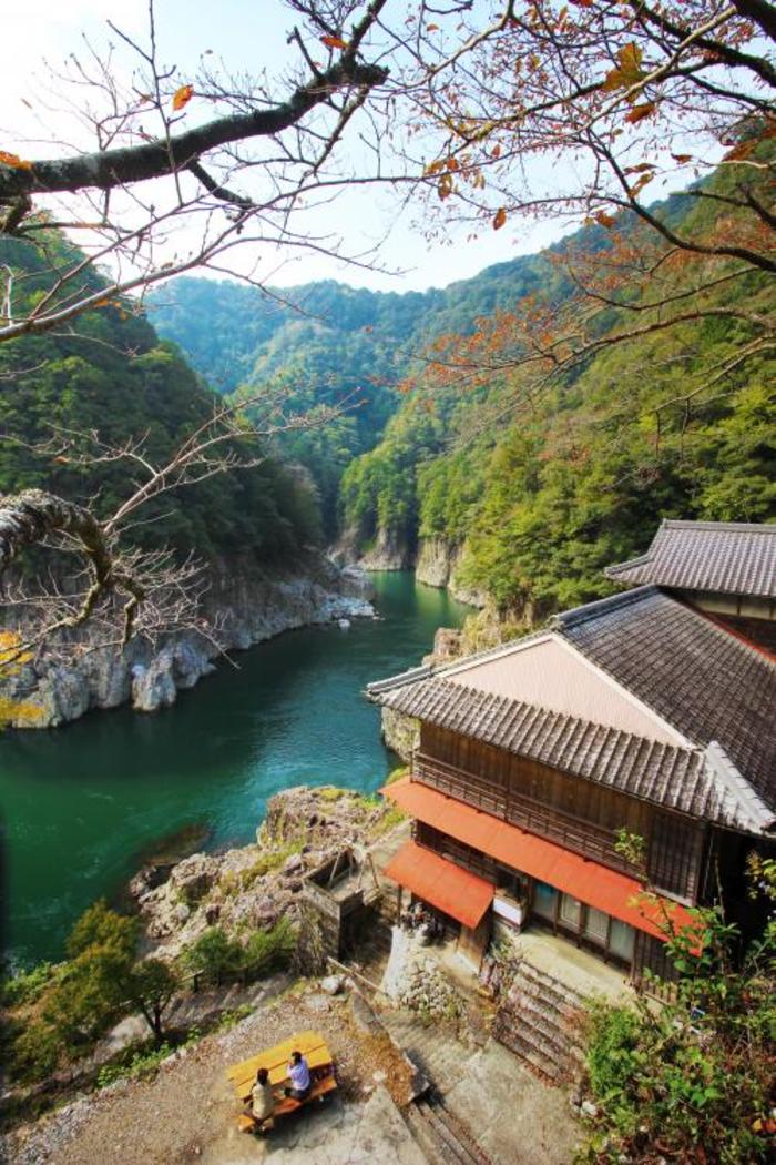 三岳　田倉　薩摩茶屋　ひとり歩き　瀞とろ　GO GOＳＹOＴＹU 奈良】断崖絶壁の景勝地に佇む素敵な喫茶「瀞ホテル」って知ってる