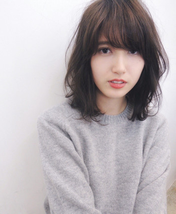 ヘアカット と 前髪 が決め手 憧れの 小顔ヘア の作り方 へアレンジ集 キナリノ