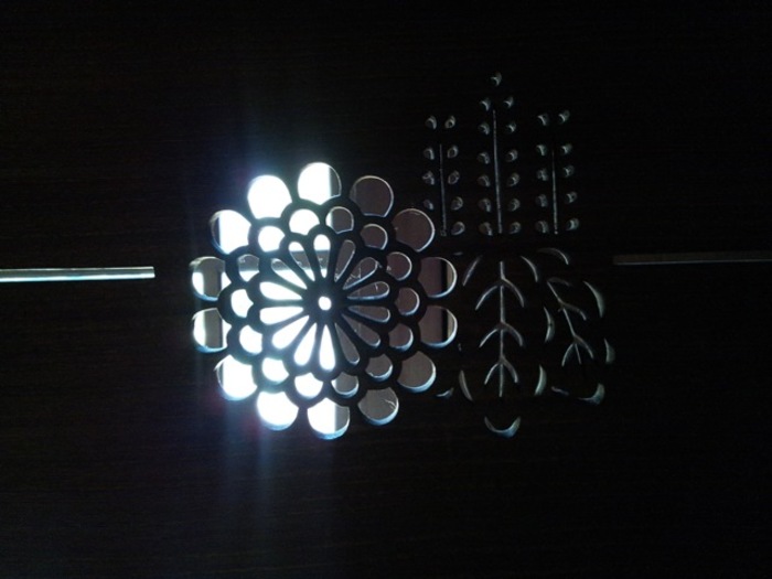 格子から降り注ぐ光と風の美術館。心ときめく「RANMA（欄間）」のある