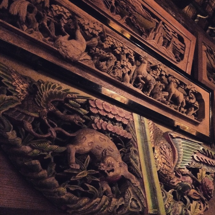 格子から降り注ぐ光と風の美術館。心ときめく「RANMA（欄間）」のある