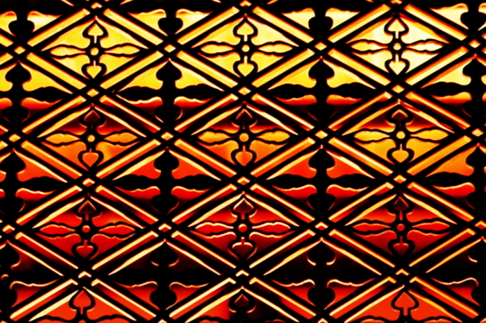 格子から降り注ぐ光と風の美術館。心ときめく「RANMA（欄間）」のある