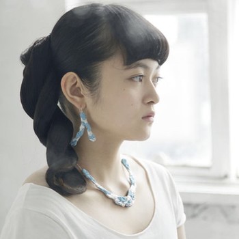 こちらは「rain」という名前のアイテム。雨の日にしか感じることができない美しい瞬間をモチーフに。