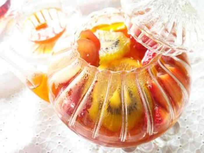 優雅でかわいく紅茶をアレンジ。旬の果物でつくる【フルーツティー 