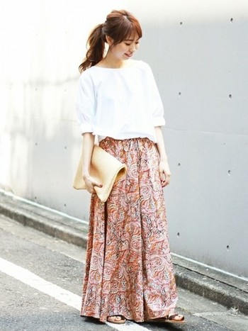 体型カバーもおまかせ ひらりと揺れる ロングスカート で華やかコーデ キナリノ