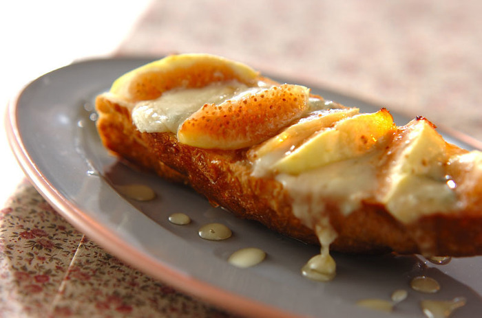 イチジクにほんのり焼き色がついたらOKです。おもてなしにもぴったりなレシピですね！