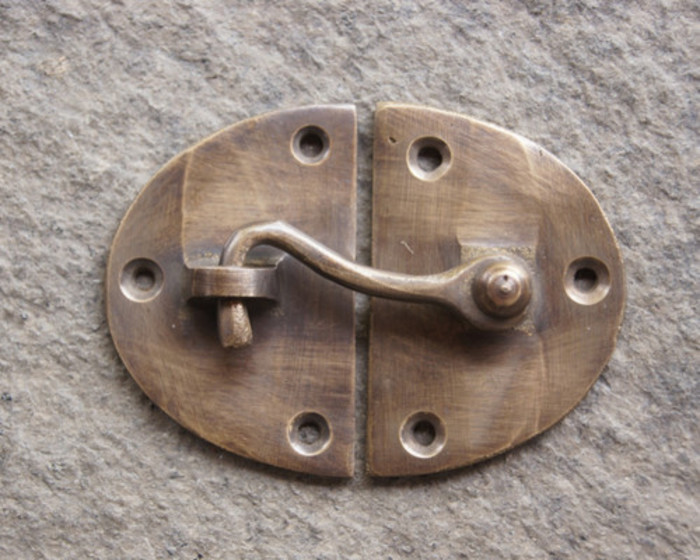 自在カギ　装飾用金具 伝統的な日本デザイン −錺金具の輝き− 十文字の錺金具を製作させていただきました