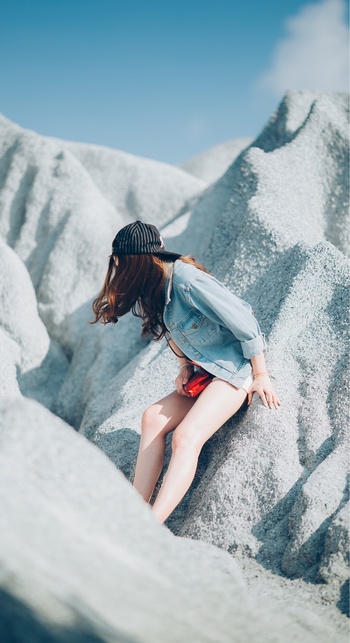 流行を問わず身につけられる上質なものが着たい…。そう思っていても、時には流行のものを取り入れて、難しく考えることなくファッションを楽しみたい時もありますよね。
そんなときは、プチプラブランドを上手に活用してみませんか?